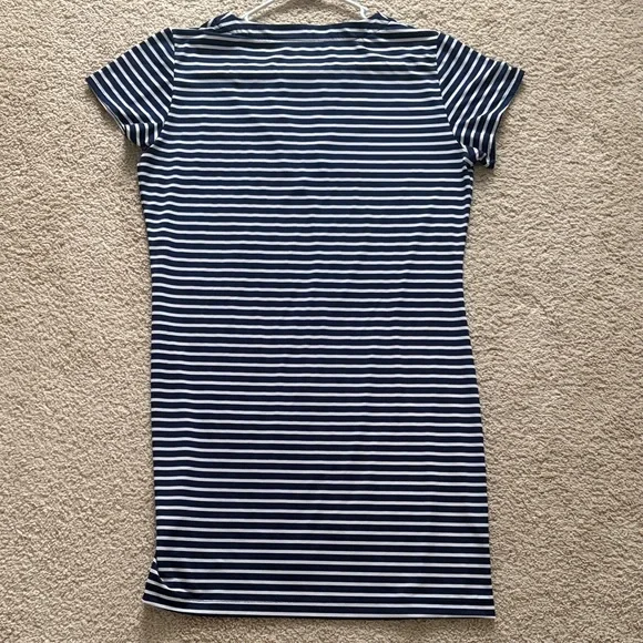 Vineyard Vines Navy and White Striped Top - Picture 9 of 12